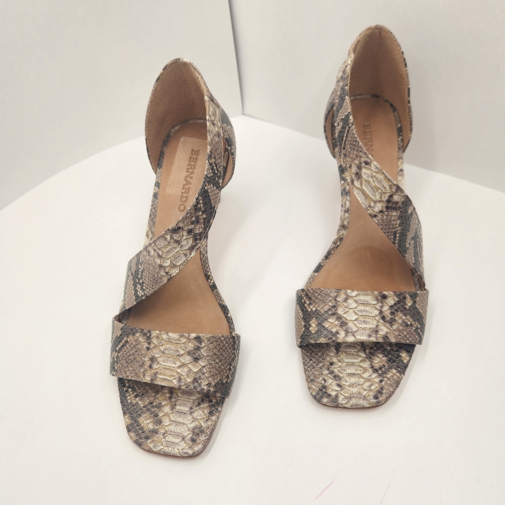 Bernardo Heeled Sandals 8.5 Grey Leather Camille Reptile Python Strappy Wrap